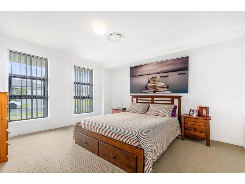 39 Flemmings Crescent, Horsley NSW 2530