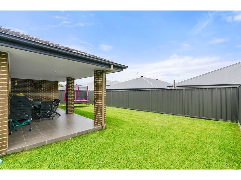 39 Flemmings Crescent, Horsley NSW 2530