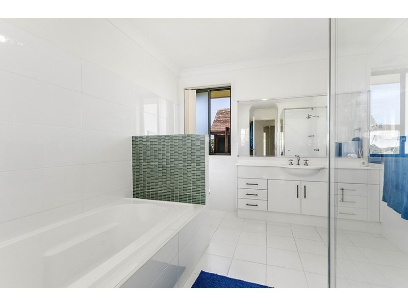 13 Larkins Lane, Yallah NSW 2530