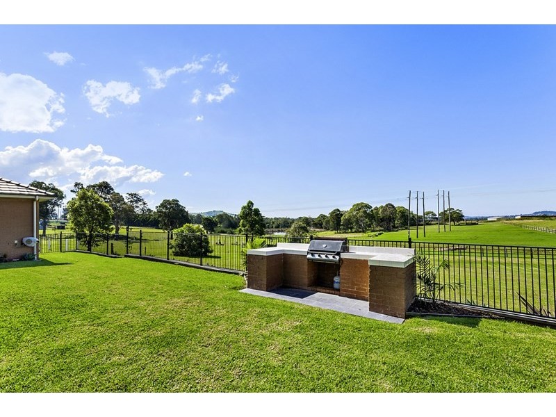13 Larkins Lane, Yallah NSW 2530