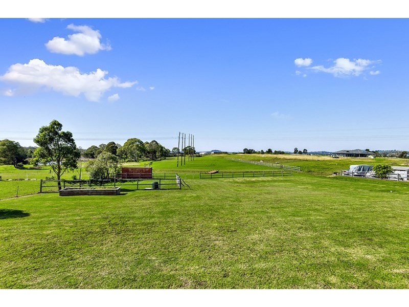 13 Larkins Lane, Yallah NSW 2530