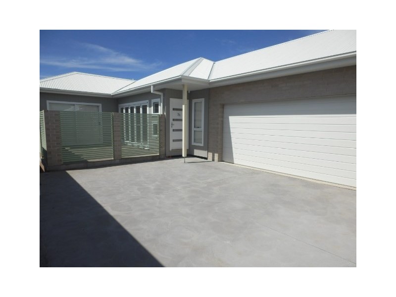 7b Antrim Avenue, Warilla NSW 2528