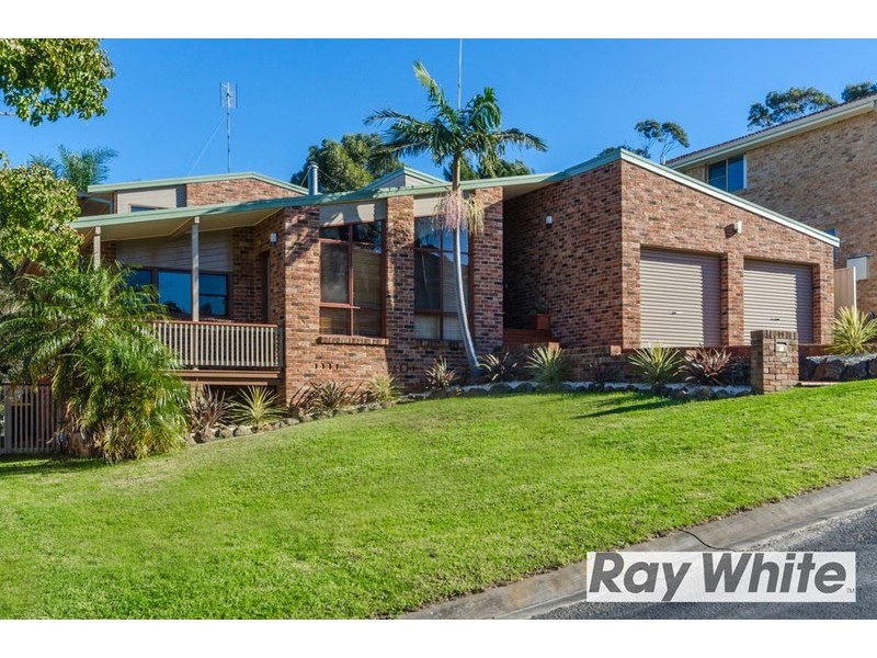 11 Deenyi Close, Cordeaux Heights NSW 2526