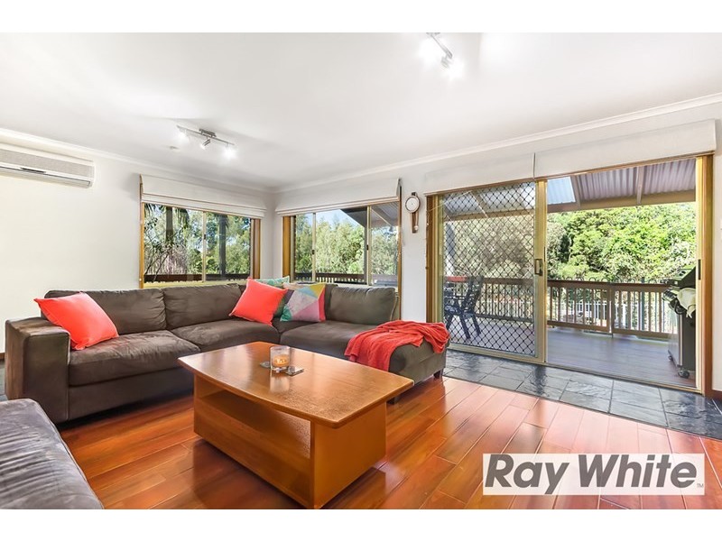11 Deenyi Close, Cordeaux Heights NSW 2526