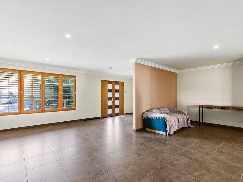 39 Tallawong Crescent, Dapto NSW 2530