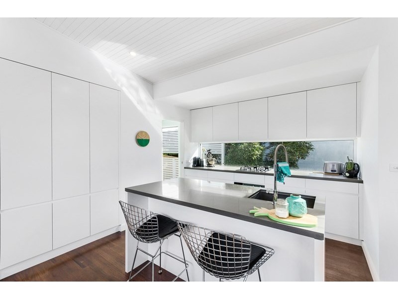 16 Booyong Street, West Wollongong NSW 2500