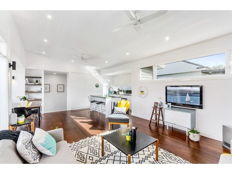 16 Booyong Street, West Wollongong NSW 2500