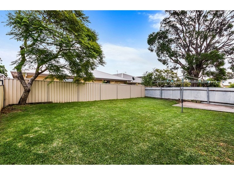 6 Ash Avenue, Albion Park Rail NSW 2527