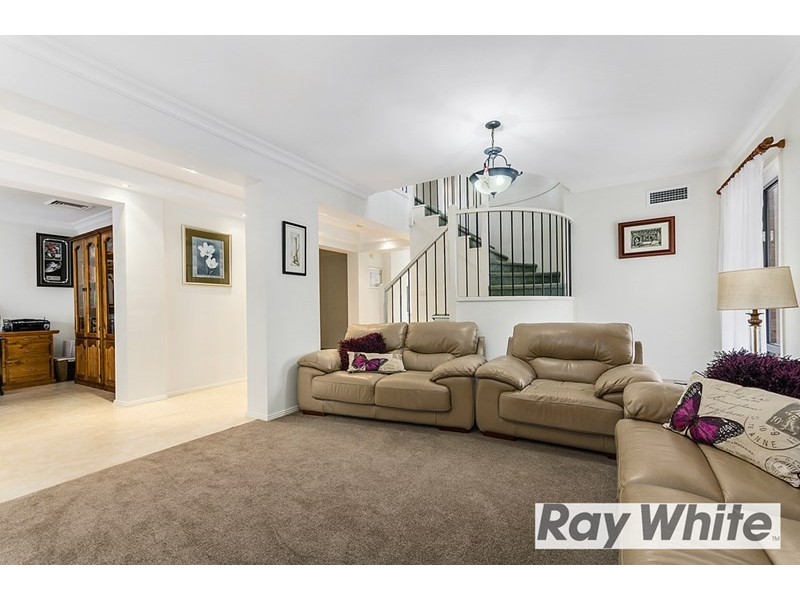 4 Dombarton Place, Horsley NSW 2530