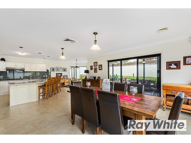 4 Dombarton Place, Horsley NSW 2530