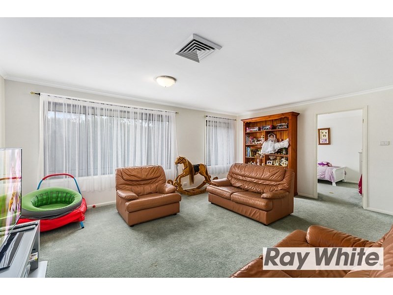 4 Dombarton Place, Horsley NSW 2530