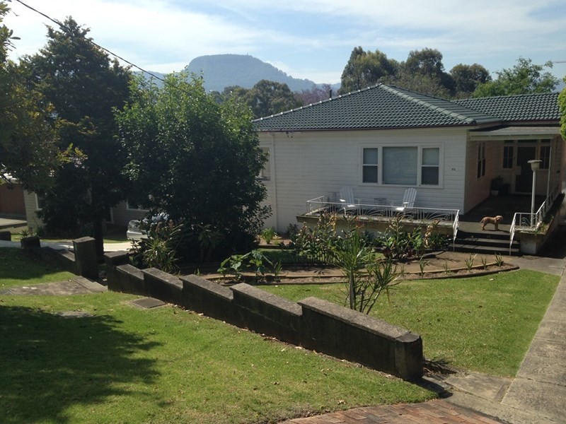 42 Norman Street, Mangerton NSW 2500