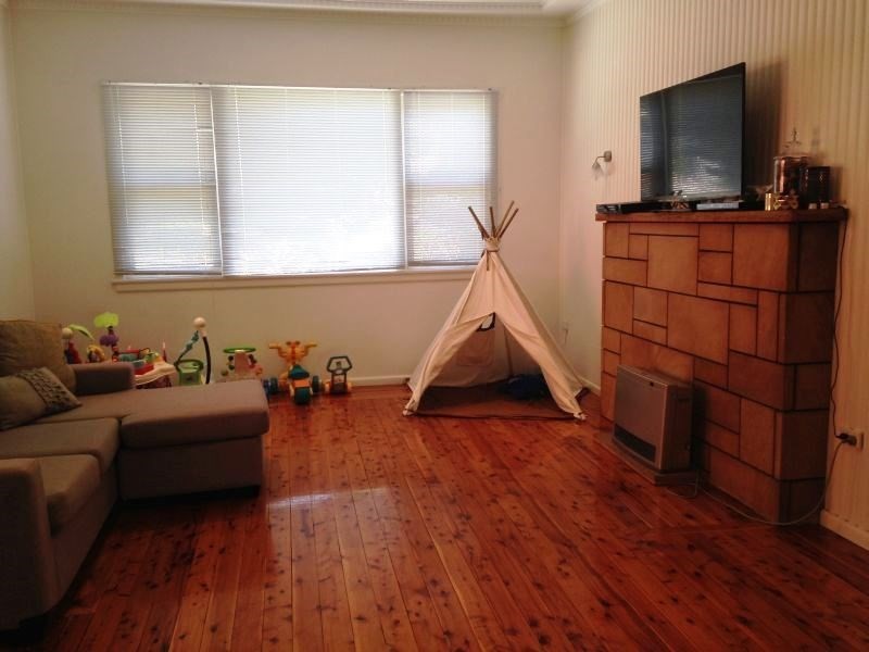 42 Norman Street, Mangerton NSW 2500