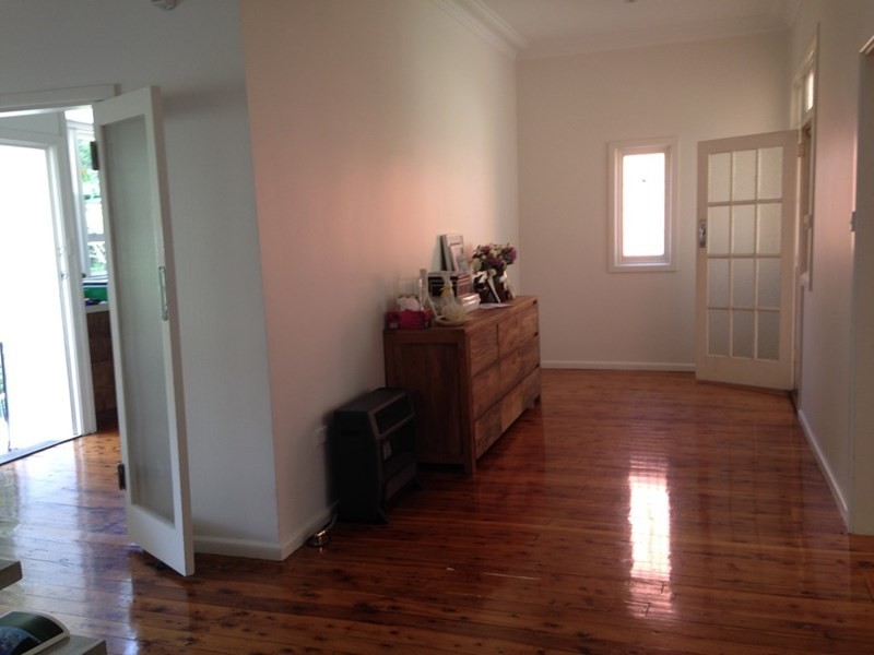 42 Norman Street, Mangerton NSW 2500