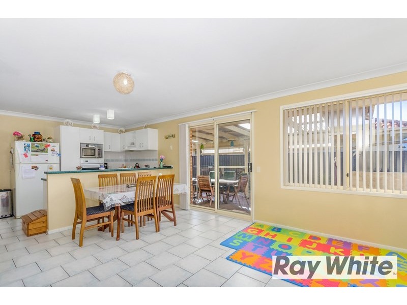 27 Glenwood Grove, Horsley NSW 2530