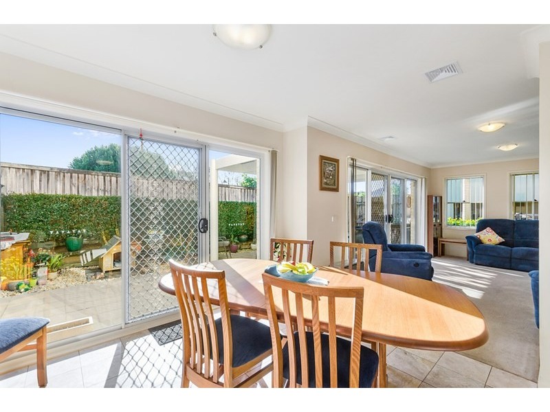 15/4a Tallegalla Street, Unanderra NSW 2526