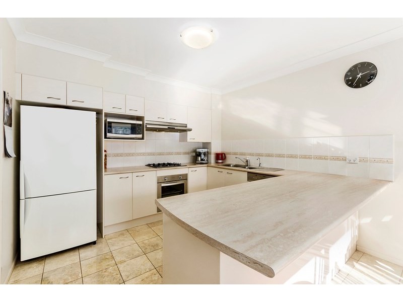15/4a Tallegalla Street, Unanderra NSW 2526