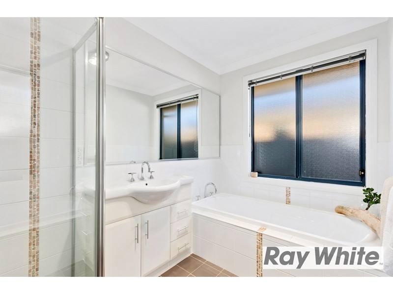 27 Hennesy Street, Flinders NSW 2529