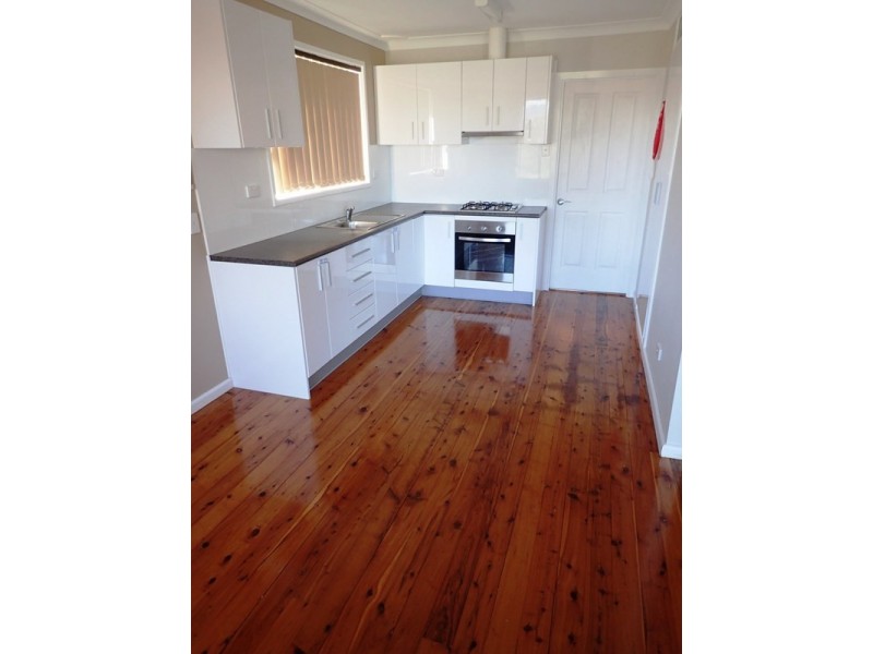 12 Cleary Avenue, Kanahooka NSW 2530