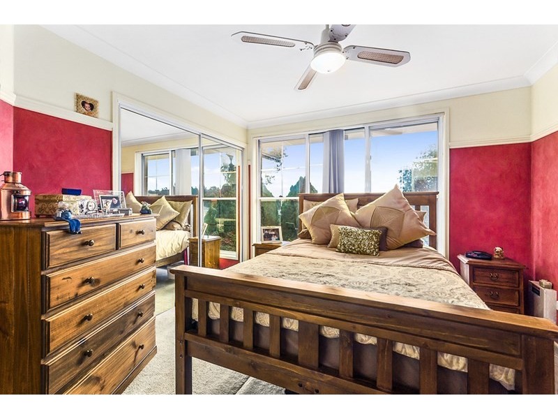 12 Gloucester Circuit, Albion Park NSW 2527