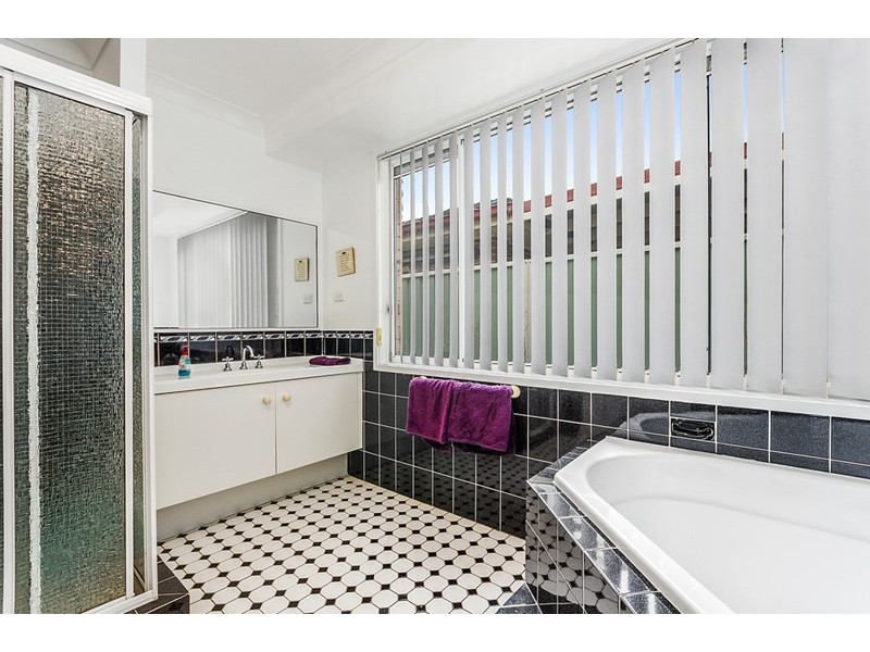 12 Gloucester Circuit, Albion Park NSW 2527