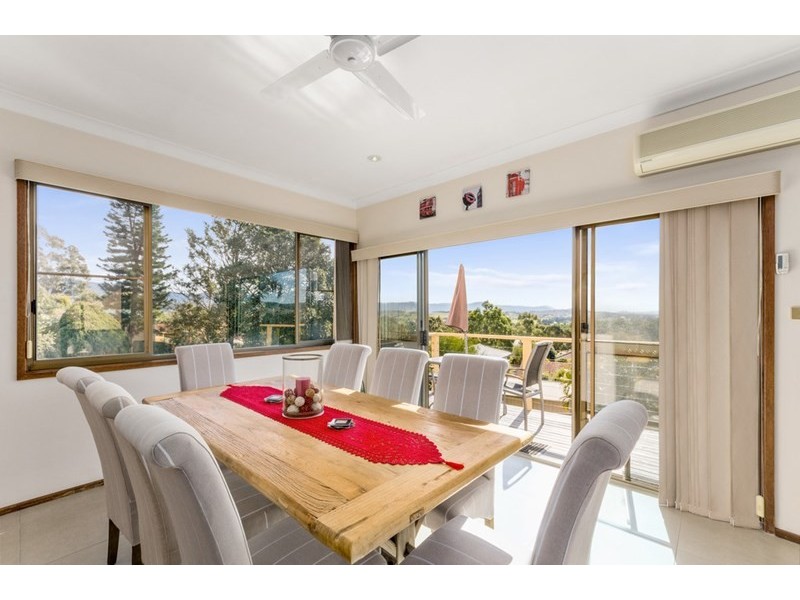 33 Scenic Crescent, Albion Park NSW 2527