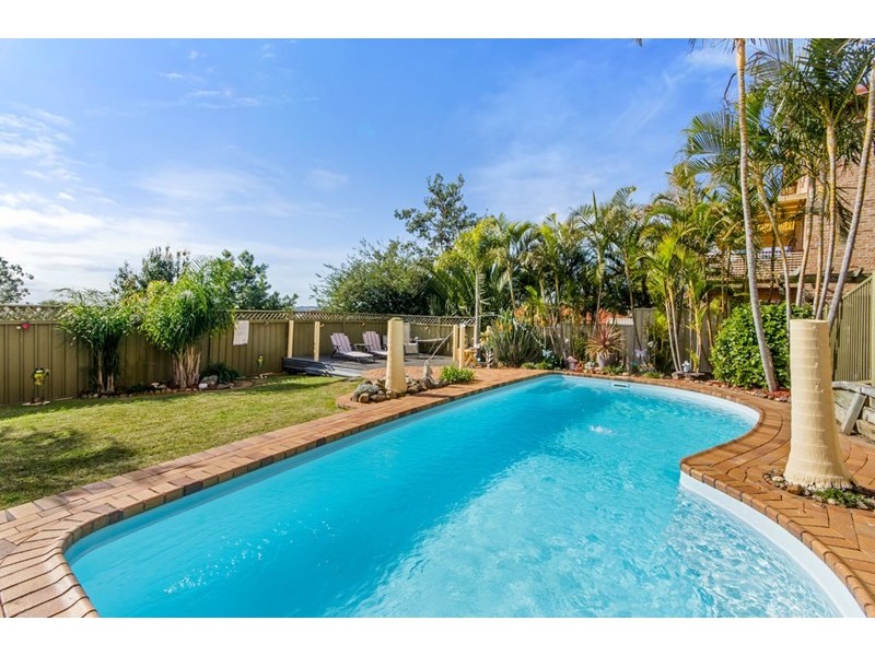 33 Scenic Crescent, Albion Park NSW 2527