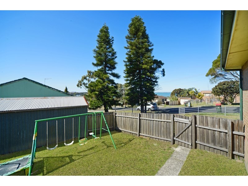 9 Inala Avenue, Koonawarra NSW 2530