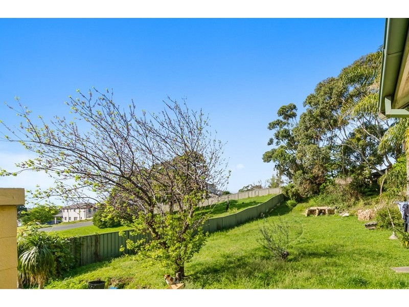 1 Noble Road, Lake Heights NSW 2502