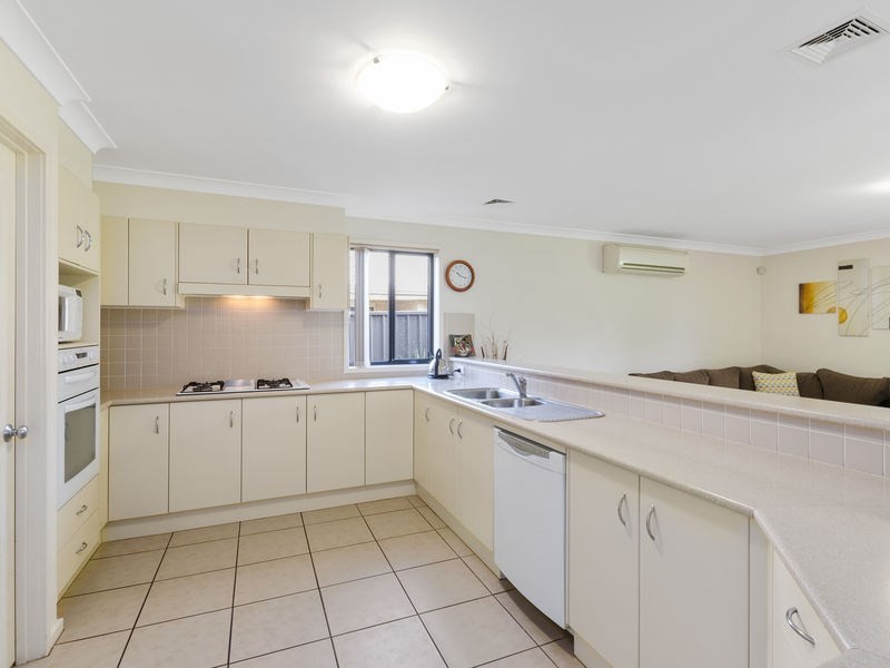 12 Johnston Avenue, Haywards Bay NSW 2530