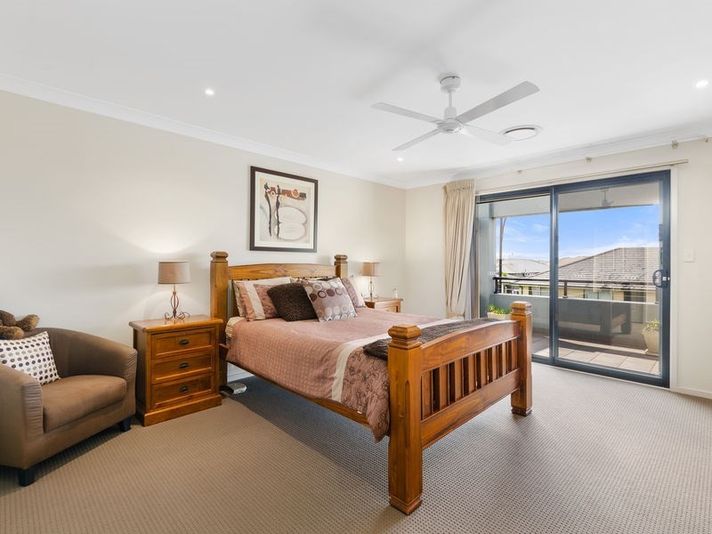 12 Johnston Avenue, Haywards Bay NSW 2530
