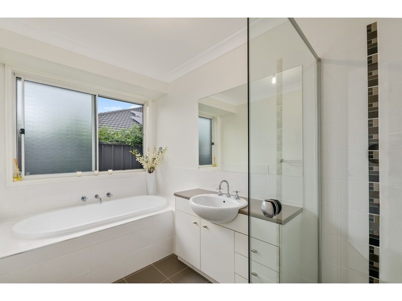 3 Athanlin Avenue, Haywards Bay NSW 2530