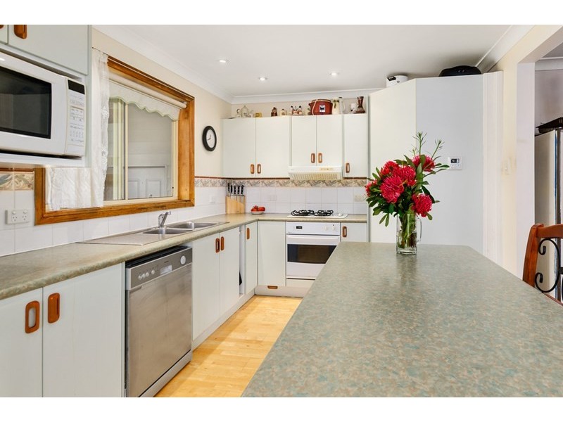 32 Tallawong Crescent, Dapto NSW 2530