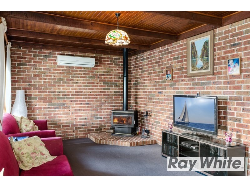 2 Michael Street, Albion Park NSW 2527