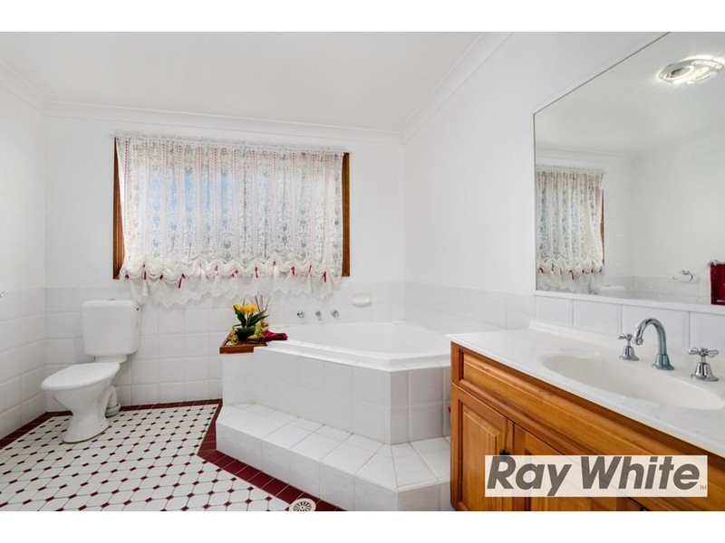2 Michael Street, Albion Park NSW 2527