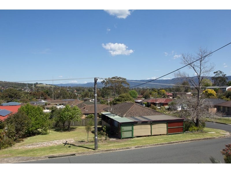 21 Blakemore Avenue, Kanahooka NSW 2530