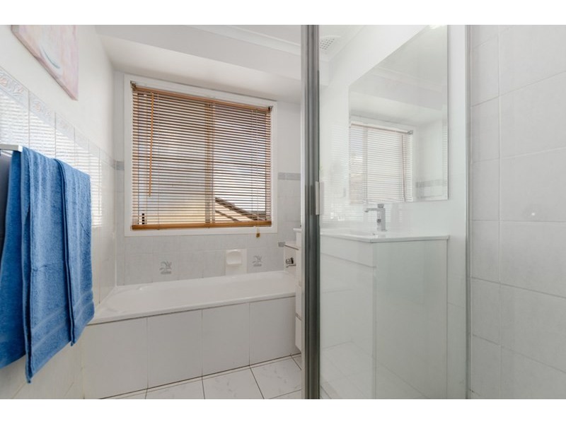 51 Thirroul Road, Kanahooka NSW 2530