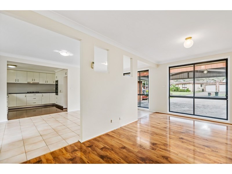 8 Shell Place, Dapto NSW 2530