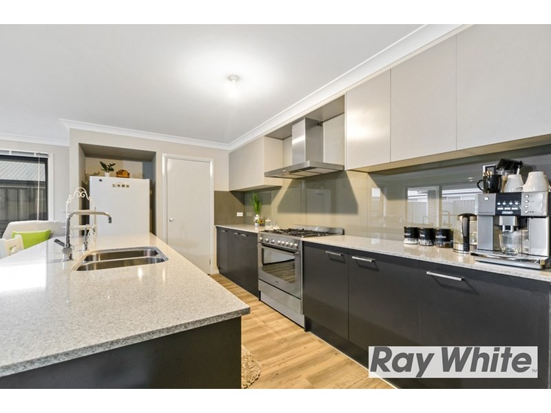 13 Wholahan Street, Horsley NSW 2530