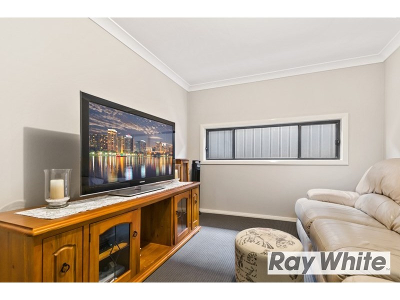 13 Wholahan Street, Horsley NSW 2530