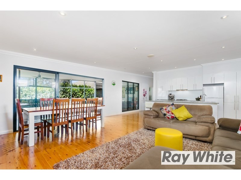 6 Oxford Road, Dapto NSW 2530