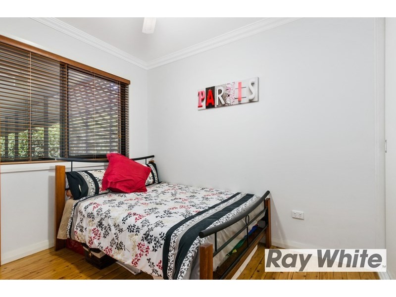 6 Oxford Road, Dapto NSW 2530