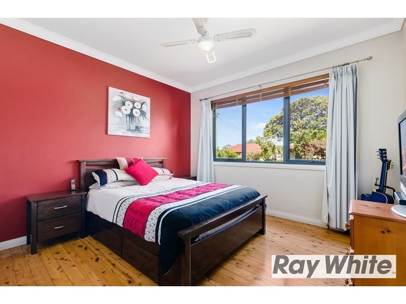 6 Oxford Road, Dapto NSW 2530