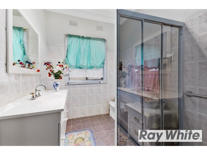 31 Ranchby Avenue, Lake Heights NSW 2502