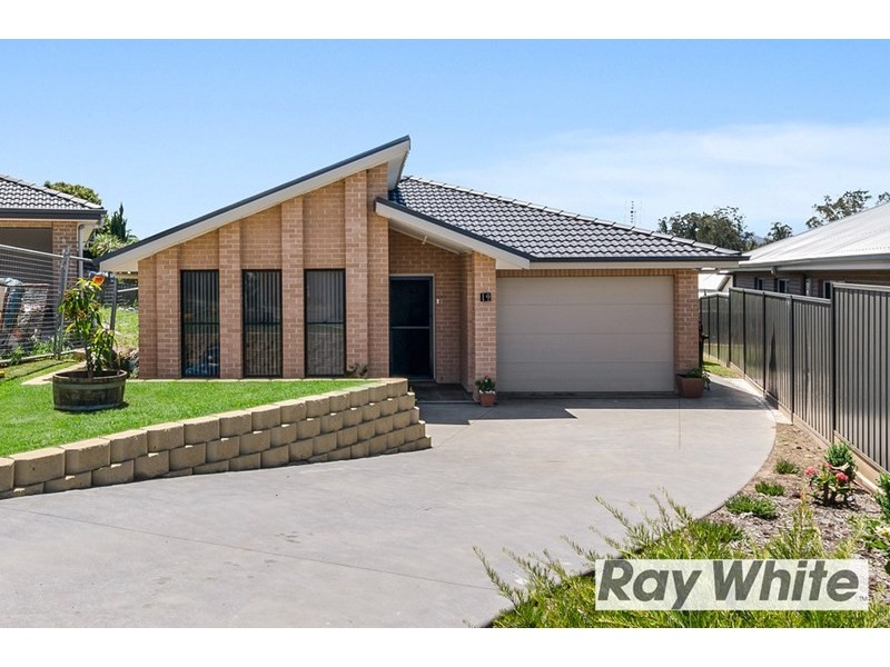 19 Saltwater Circuit, Kanahooka NSW 2530