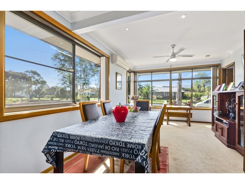 31 Eleebana Crescent, Koonawarra NSW 2530