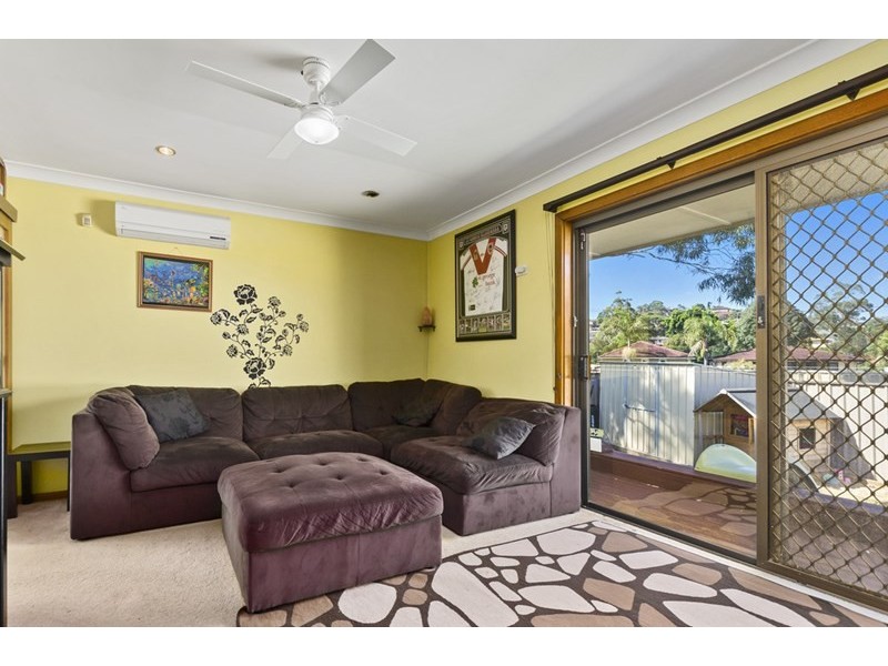 31 Eleebana Crescent, Koonawarra NSW 2530