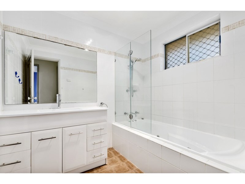 5 Hamilton Road, Albion Park NSW 2527