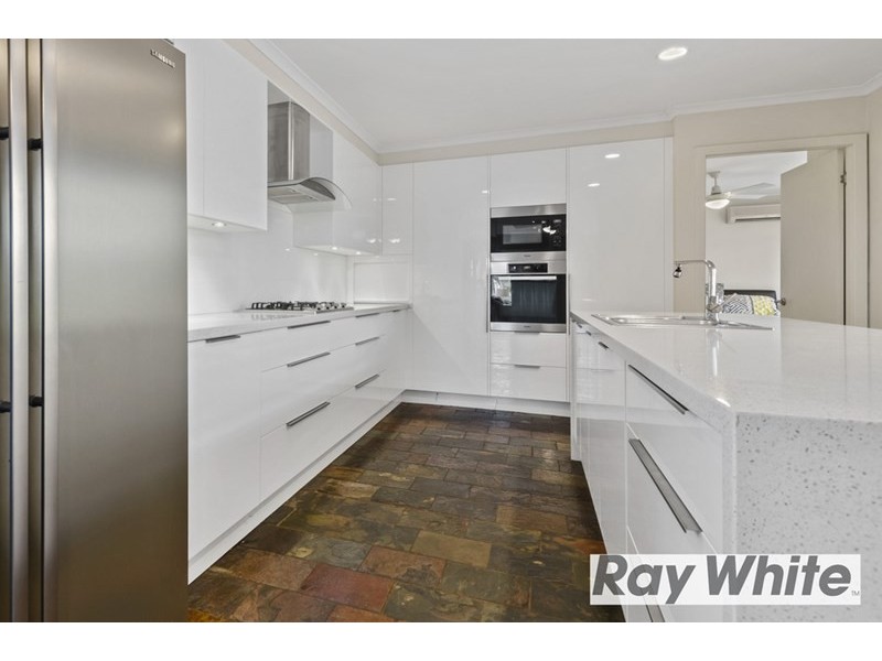 4 Huxley Drive, Horsley NSW 2530