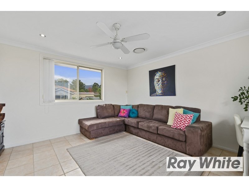 4 Huxley Drive, Horsley NSW 2530